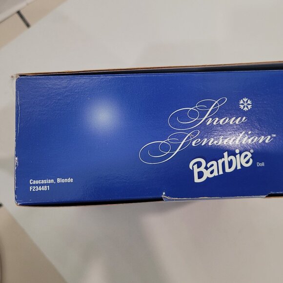 Snow Sensation Barbie Doll W/ Snowglobe 1999 Winter Special Edition 23800 New - Picture 7 of 8